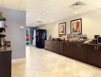 Microtel Inn & Suites By Wyndham Spring Hill/Weeki Wachee Nhà hàng bức ảnh