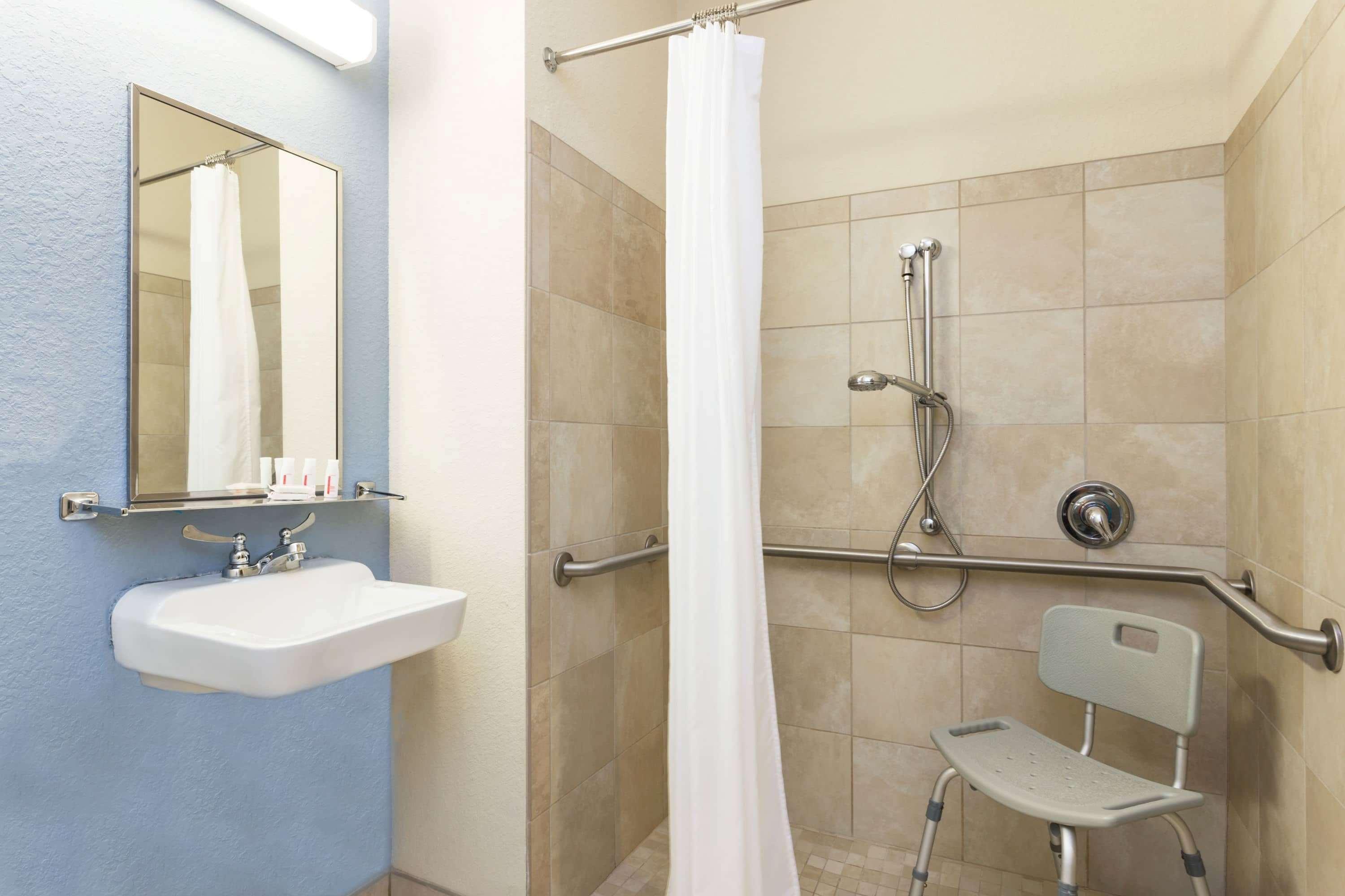 Microtel Inn & Suites By Wyndham Spring Hill/Weeki Wachee Ngoại thất bức ảnh